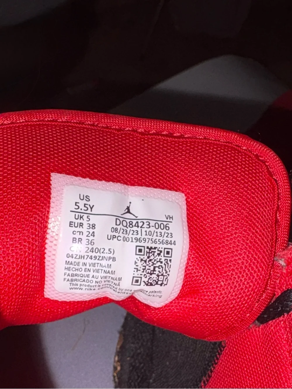 Nike Air Jordan 1 Mid Bred Shadow DQ8423-006 Grade School 5.5Y Black Gray Red